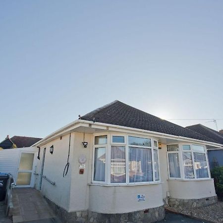 Hilda'S Retreat Accessible Wheel Chair Friendly With Hoist 풀 외부 사진