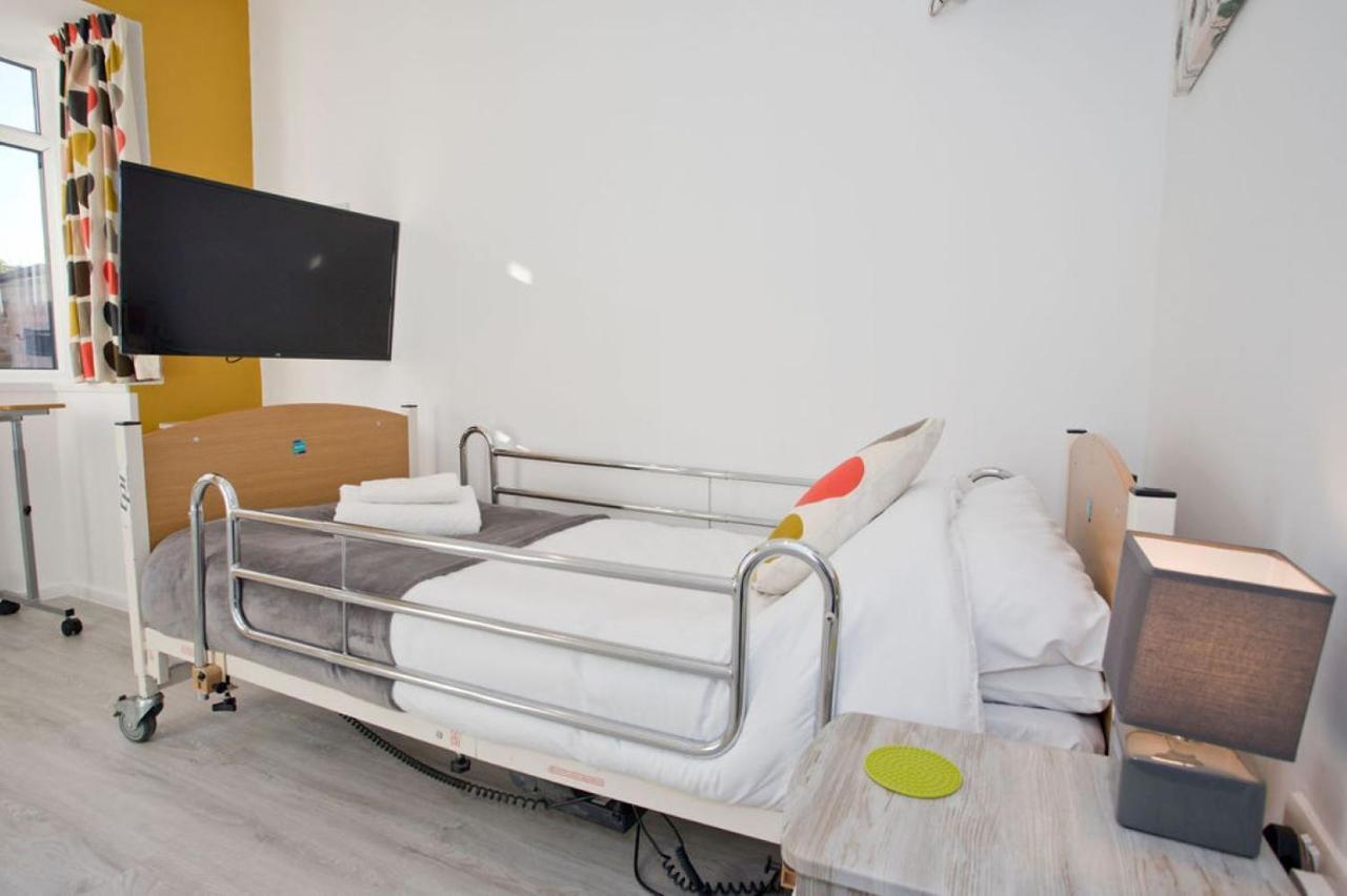 Hilda'S Retreat Accessible Wheel Chair Friendly With Hoist 풀 외부 사진
