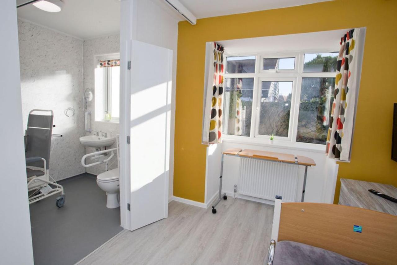 Hilda'S Retreat Accessible Wheel Chair Friendly With Hoist 풀 외부 사진