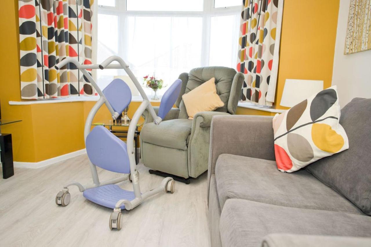 Hilda'S Retreat Accessible Wheel Chair Friendly With Hoist 풀 외부 사진